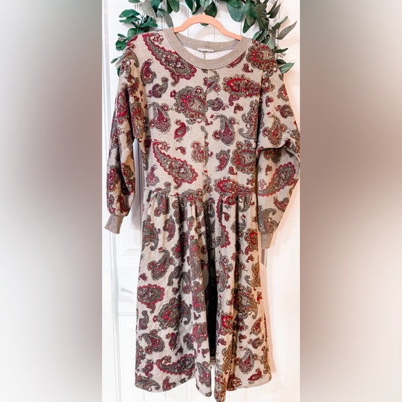 Dresses & Skirts - 🔶 4/$25- Vintage Paisley Print Fleece Lined‎ Sweatshirt Dress